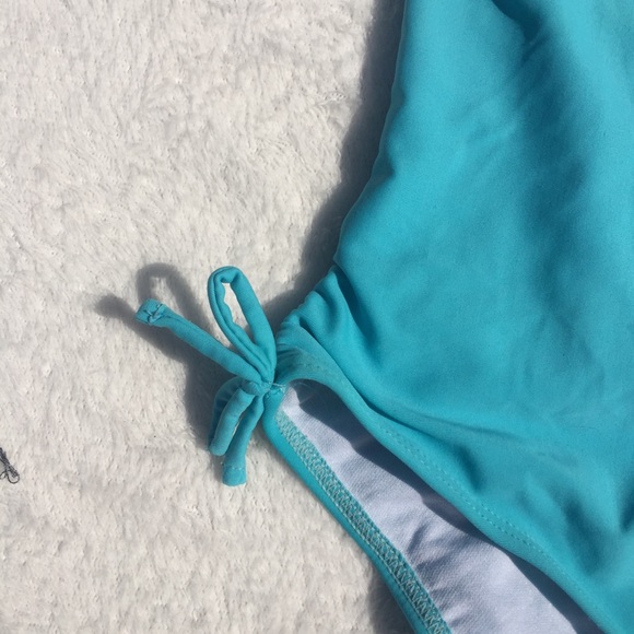 Dainty Malibu One Piece - Picture 2 of 5